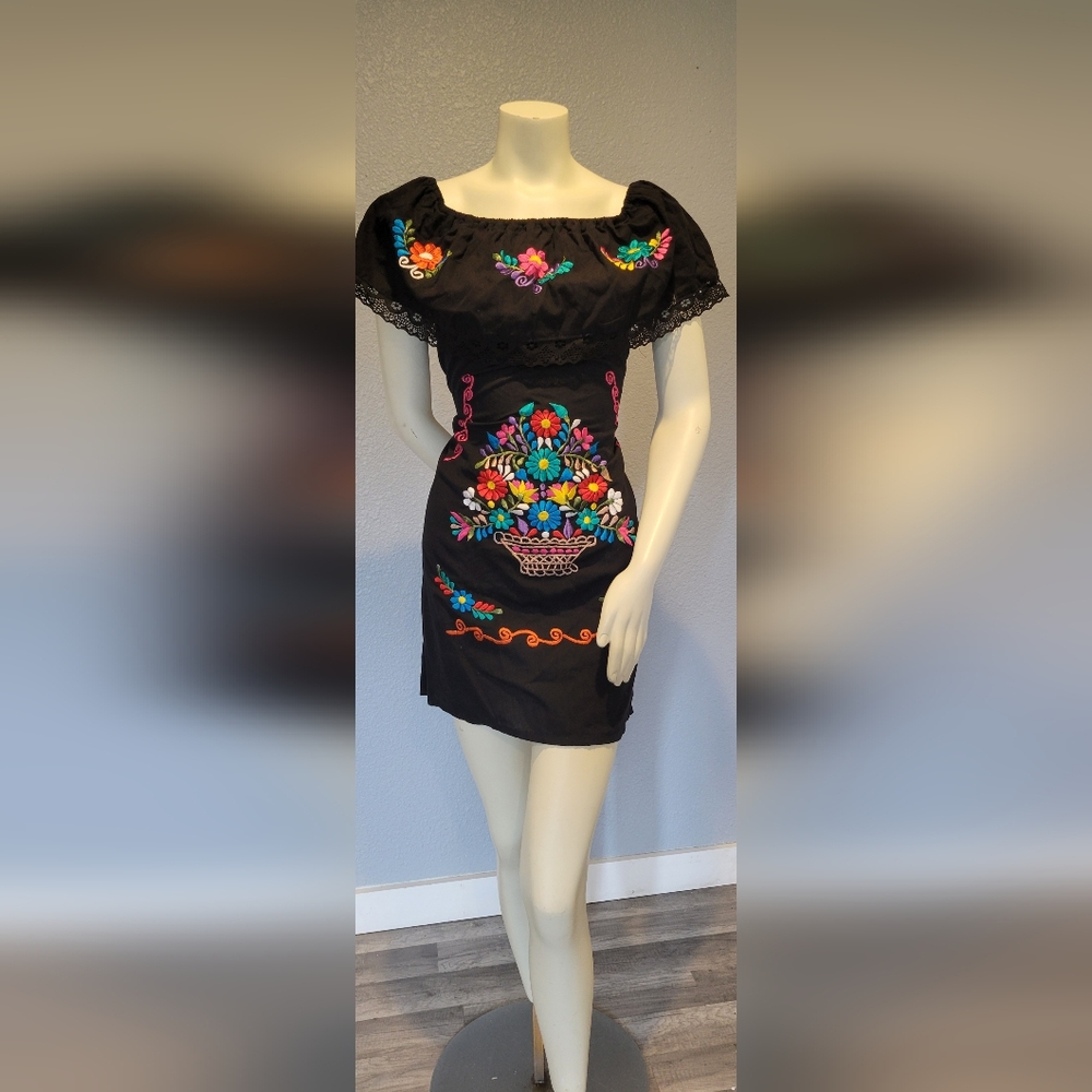 OFF SHOULDER WOMAN DRESS FLORAL ARTESANAL Size M 100% Cotton Embroidered Black - Picture 11 of 13